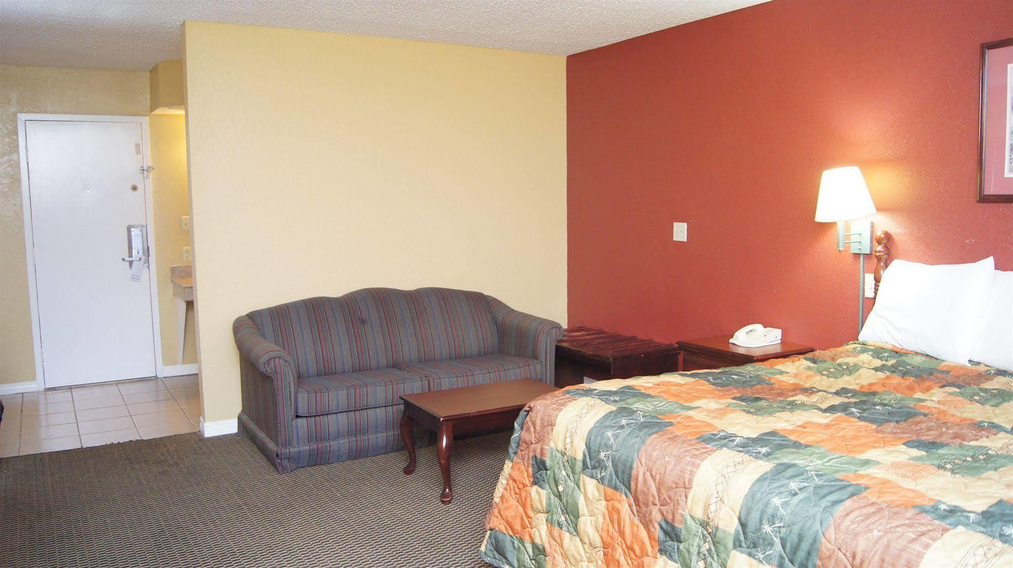 Holiday Lodge & Suites Mcalester Extérieur photo